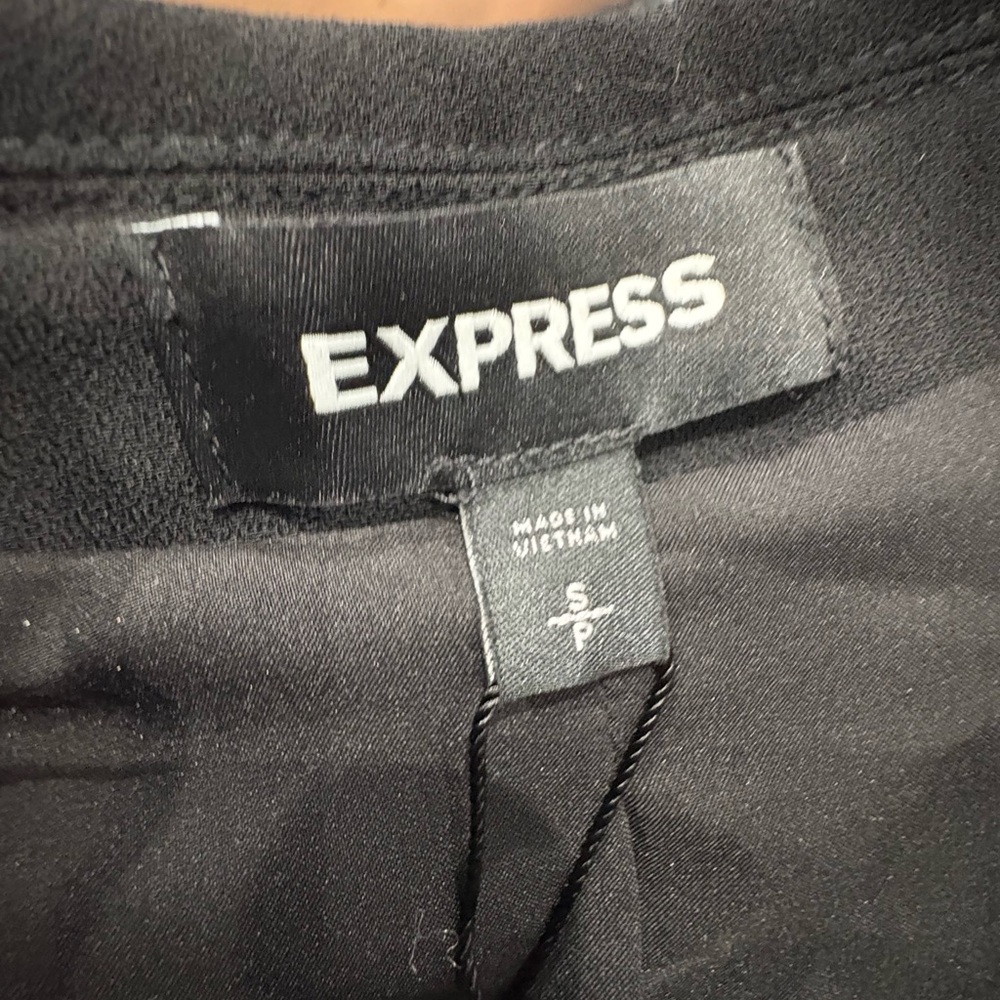 Express Elegant Black Vest - Picture 3 of 4
